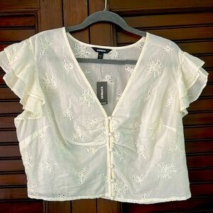 cream express cropped top. NWT 100% cotton.